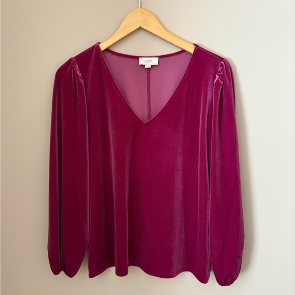 LOFT Tops - LOFT Women's Magenta Velvet Top Size Small